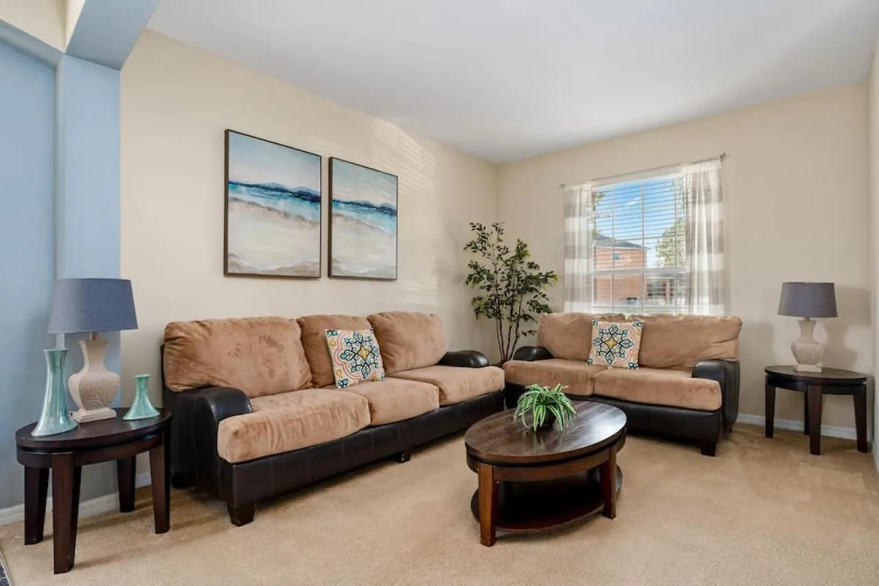 New - 6 Bed - Game Room - Pool - No Rear Neighbors Davenport United States