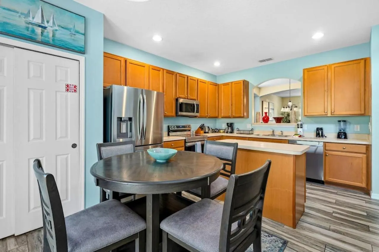 New - 6 Bed - Game Room - Pool - No Rear Neighbors Davenport