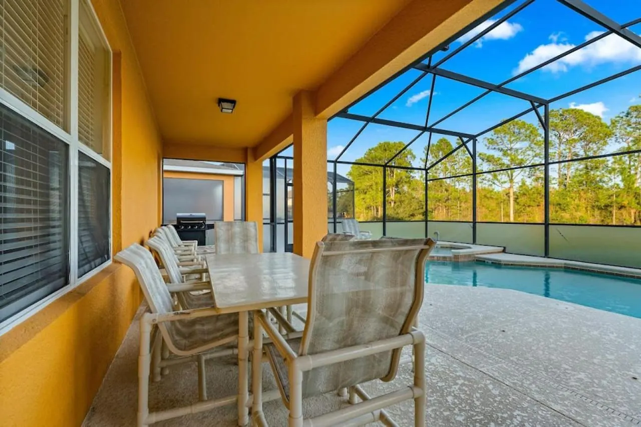 New - 6 Bed - Game Room - Pool - No Rear Neighbors Davenport United States