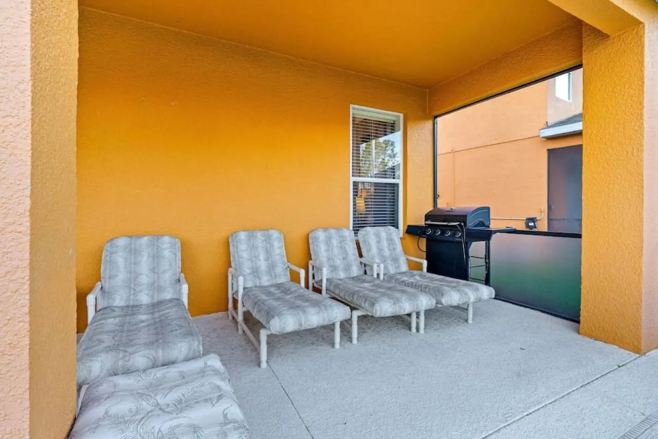 New - 6 Bed - Game Room - Pool - No Rear Neighbors Davenport Holiday home